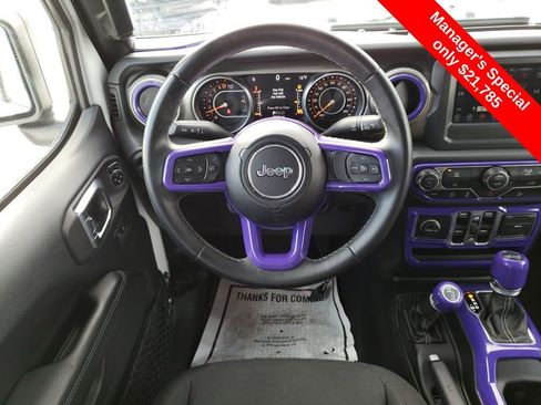 Used 2018 Jeep Wrangler Unlimited Sahara image 14