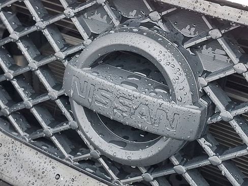 Used 2020 Nissan Frontier SV w/ Midnight Edition Floor Mats image 27