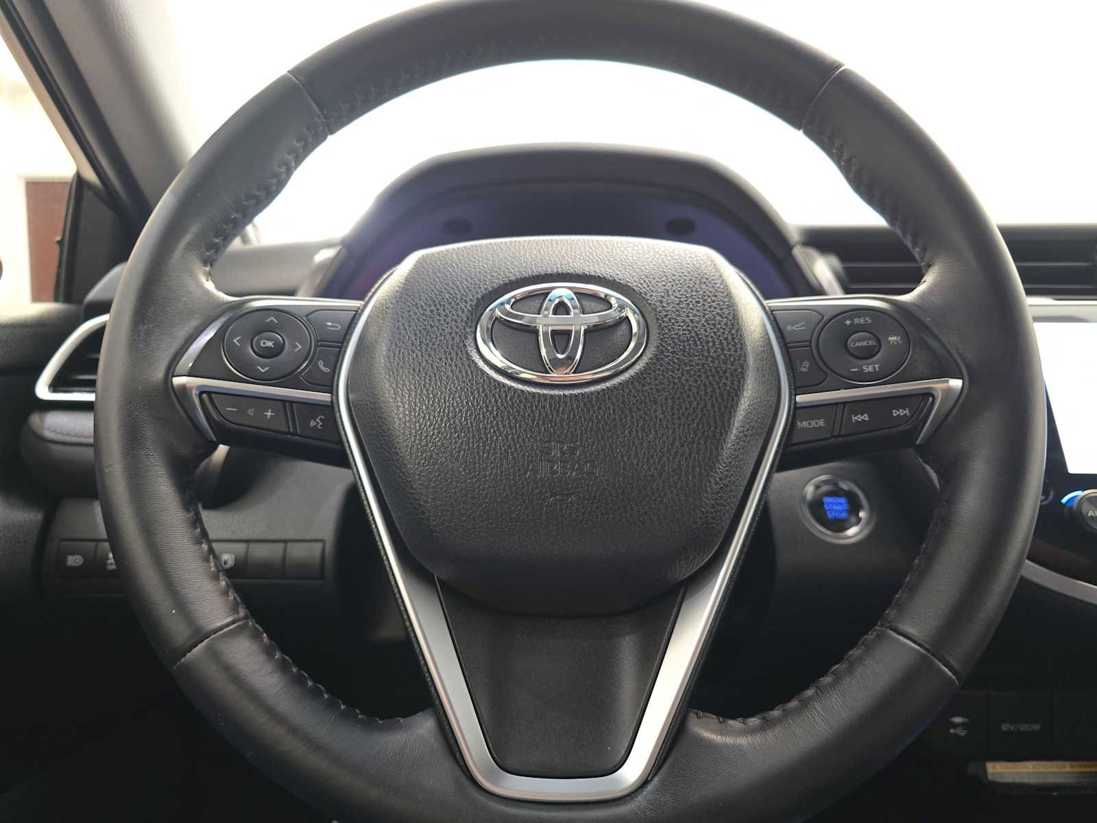 Used 2018 Toyota Camry XLE w/ Audio Package FWD image 11