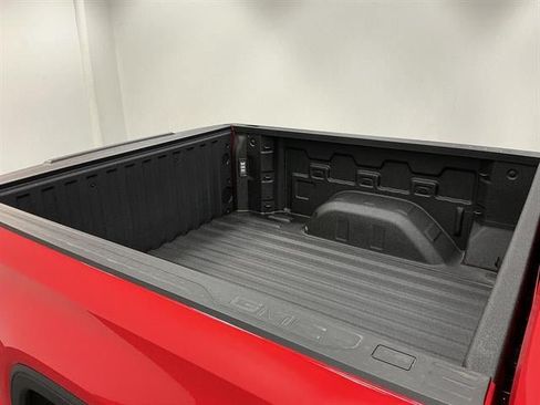 New 2026 GMC Sierra 1500 Elevation w/ Preferred Package AWD/4WD image 29