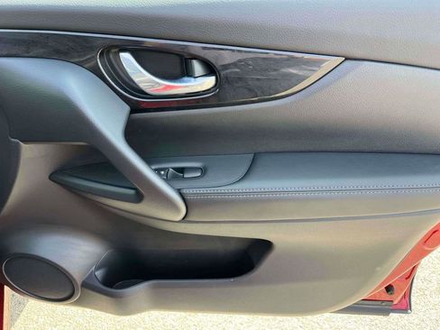 Used 2022 Nissan Rogue Sport SL image 10