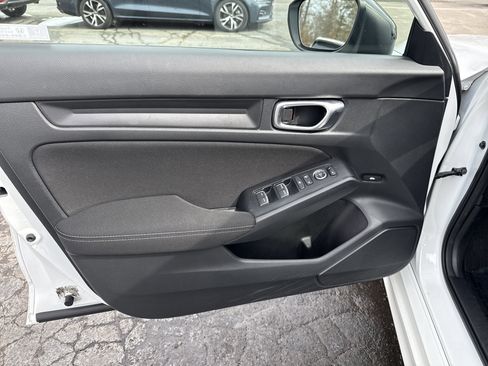 Used 2023 Honda Civic Sport image 11