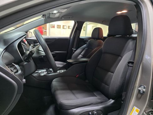 Used 2022 Chevrolet Malibu LT FWD image 15