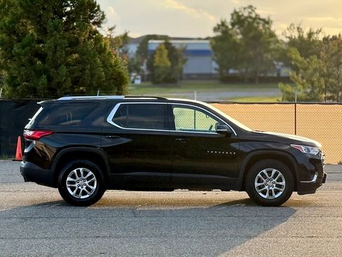 Used 2018 Chevrolet Traverse LT AWD/4WD image 7