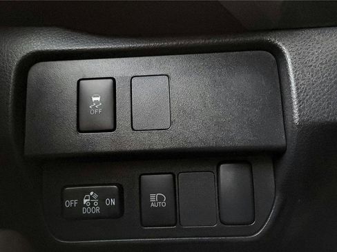 Certified 2023 Toyota Tacoma SR5 image 32