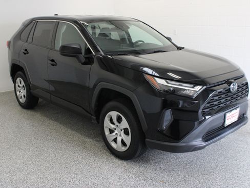 Used 2023 Toyota RAV4 LE FWD image 4