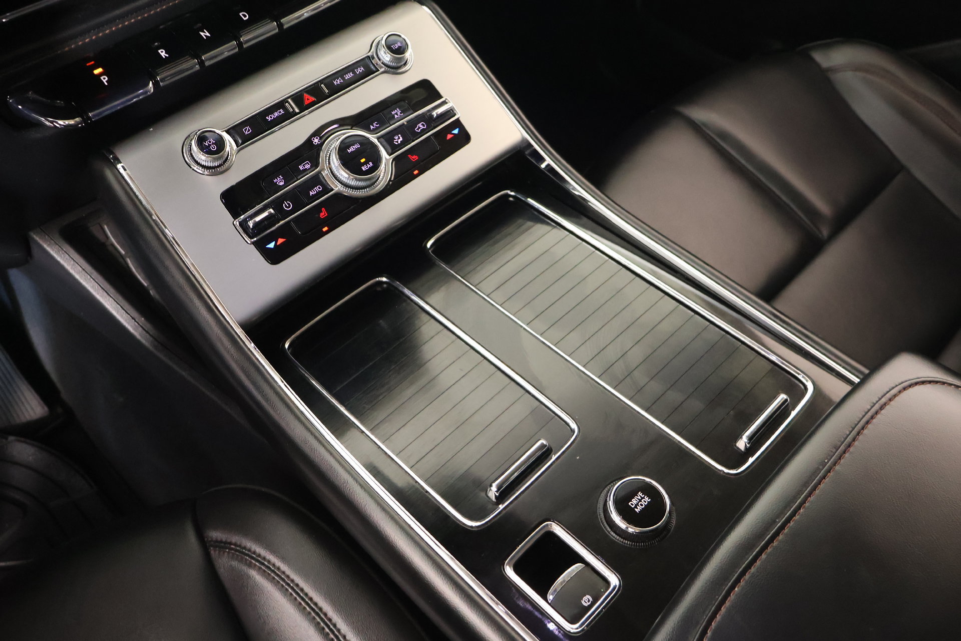 Used 2023 Lincoln Aviator 2WD image 8