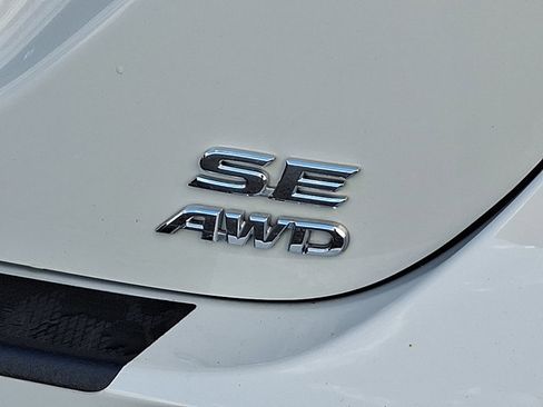 Used 2024 Toyota Camry SE image 30