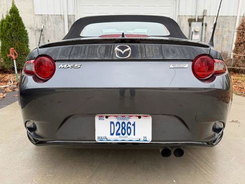 Used 2016 MAZDA MX-5 Miata Club w/ Brembo/BBS Package image 9