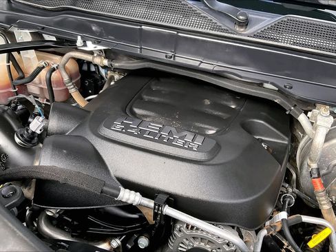 Used 2024 RAM 2500 Big Horn image 28