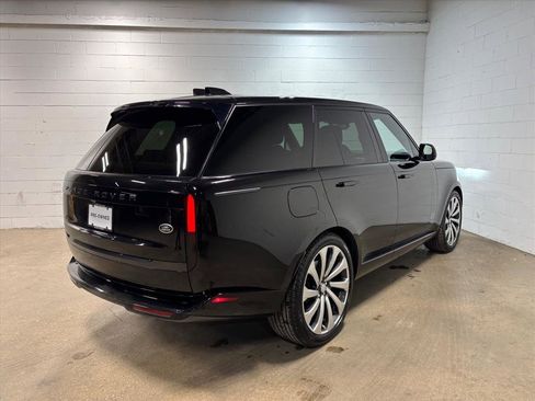 Used 2023 Land Rover Range Rover SE image 6