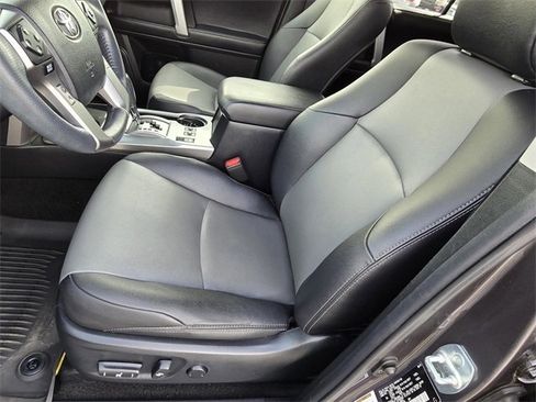 Used 2021 Toyota 4Runner SR5 Premium w/ Moonroof Package image 11