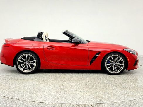 Used 2022 BMW Z4 M40i w/ Premium Package image 4