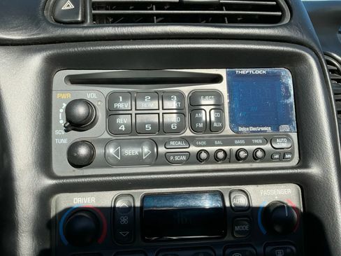 Used 2003 Chevrolet Corvette Convertible w/ Preferred Equipment Group1 image 27