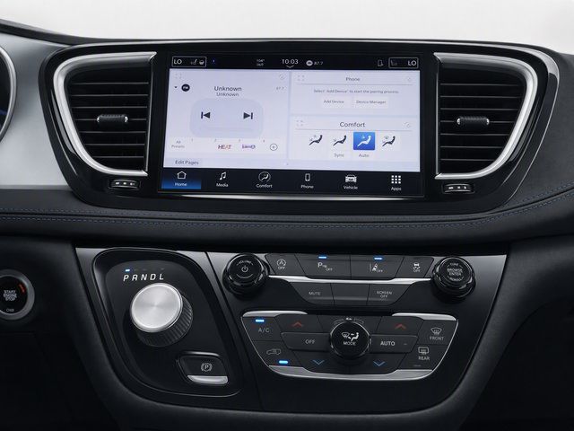 Used 2025 Chrysler Pacifica Select FWD image 11