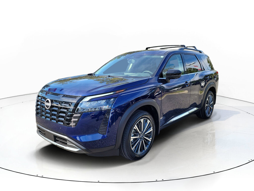 New 2026 Nissan Pathfinder Platinum FWD image 4