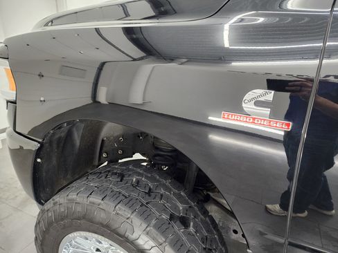 Used 2024 RAM 2500 Laramie w/ Sport Appearance Package image 36