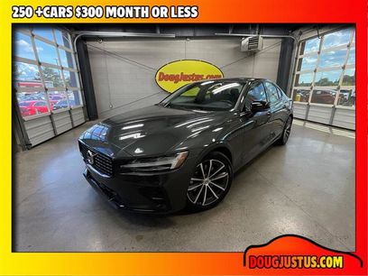 Used 2022 Volvo S60 B5 Momentum