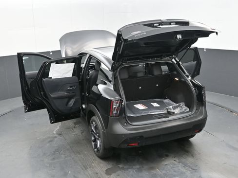 New 2025 Nissan Kicks SR image 43