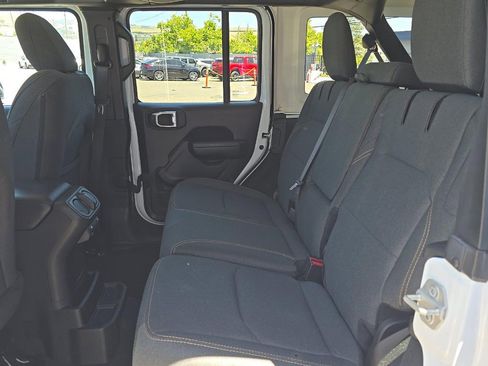 Used 2024 Jeep Wrangler Unlimited AWD/4WD image 10
