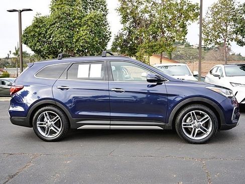 Used 2018 Hyundai Santa Fe Limited image 7