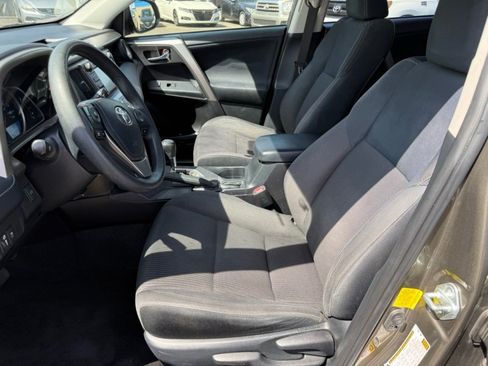 Used 2015 Toyota RAV4 XLE FWD image 11