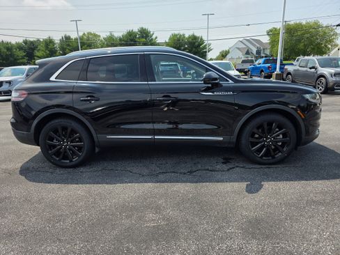 Used 2022 Lincoln Nautilus Reserve w/ Equipment Group 202A AWD/4WD image 6