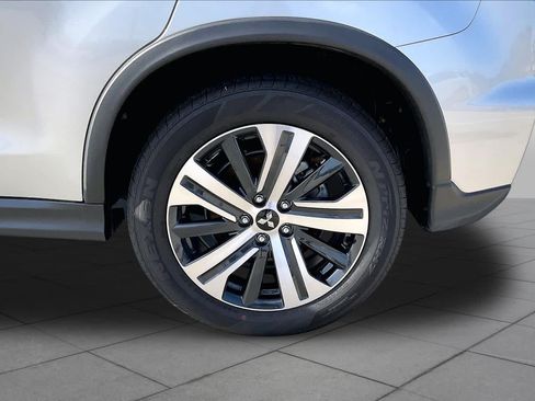 Used 2025 Mitsubishi Outlander Sport ES AWD/4WD image 11