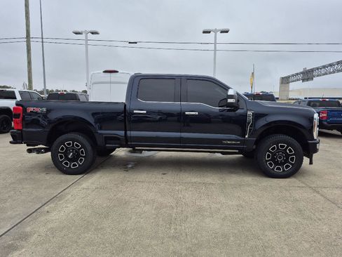 Certified 2024 Ford F250 Platinum w/ FX4 Off-Road Package image 5