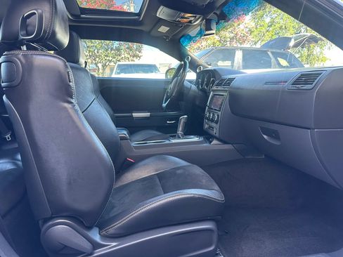 Used 2012 Dodge Challenger SRT8 w/ Premium Sound Group RWD image 21