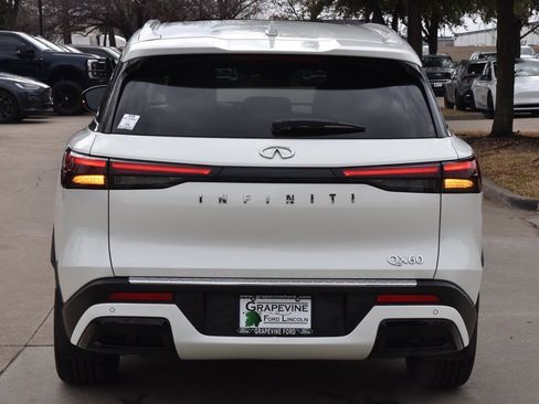 Used 2023 INFINITI QX60 Luxe w/ Vision Package image 9