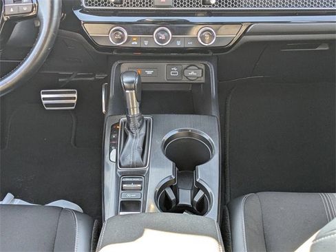 Used 2023 Honda Civic Sport image 18