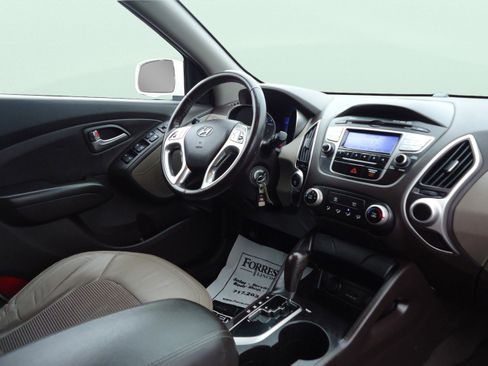 Used 2011 Hyundai Tucson GLS image 23