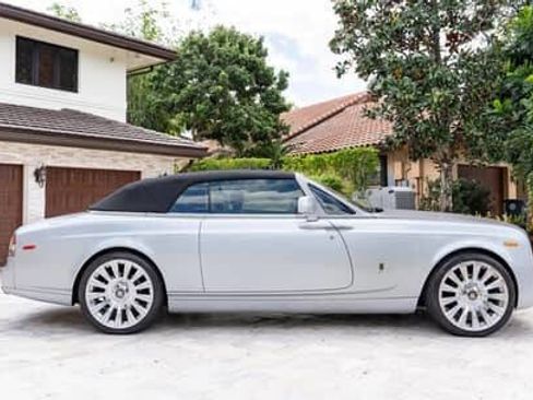 Used 2014 Rolls-Royce Phantom Drophead Coupe image 11