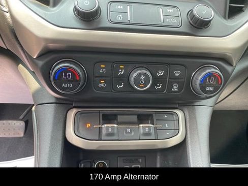 Used 2022 GMC Acadia Denali w/ Denali Ultimate Package AWD/4WD image 14