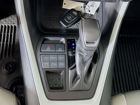Used 2025 Toyota RAV4 XLE Premium w/ Weather Package AWD/4WD image 18