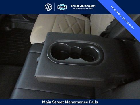New 2025 Volkswagen Atlas Cross Sport SE AWD/4WD image 37