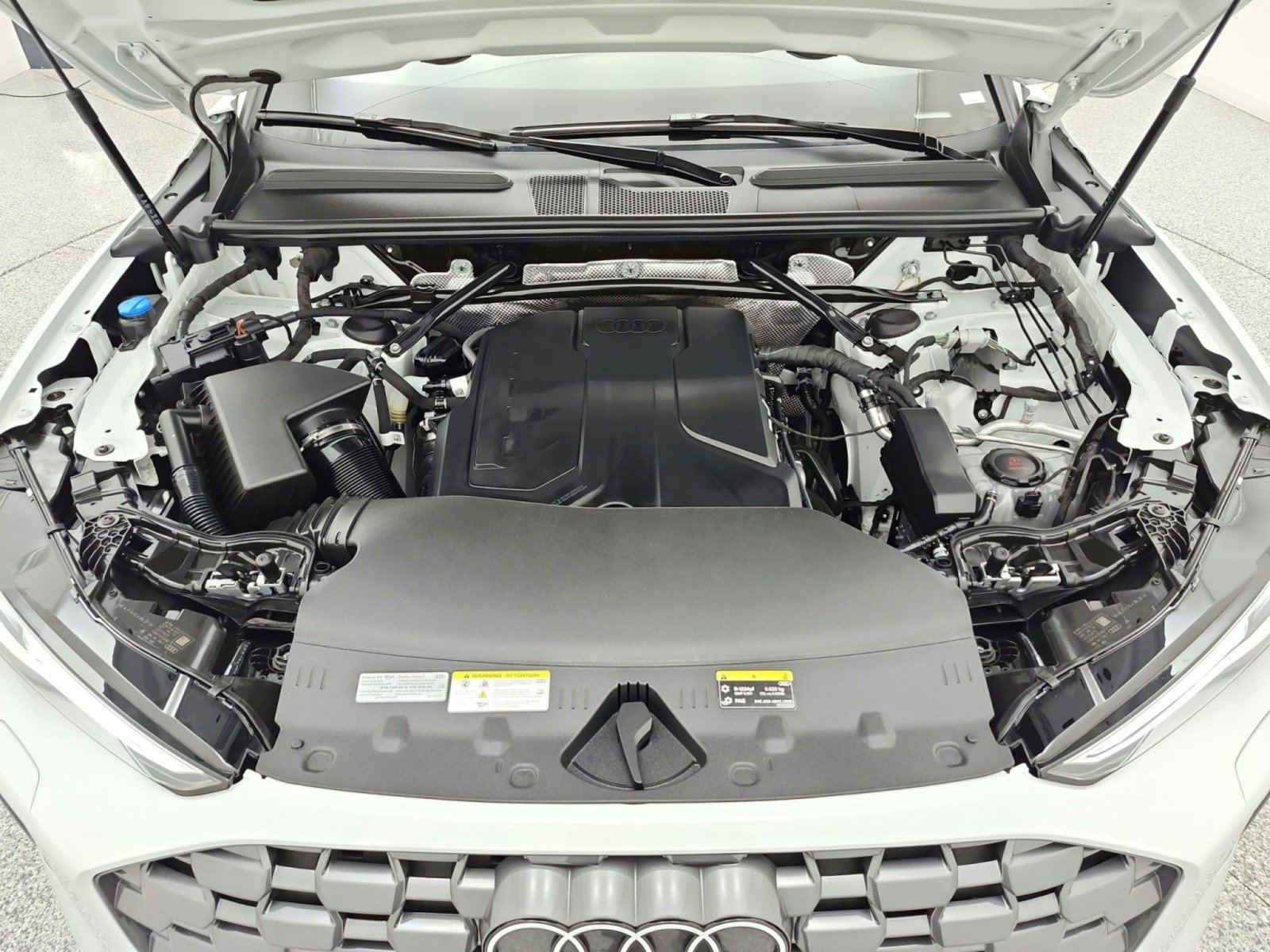 Used 2025 Audi Q5 Premium Plus w/ Premium Plus AWD/4WD image 16