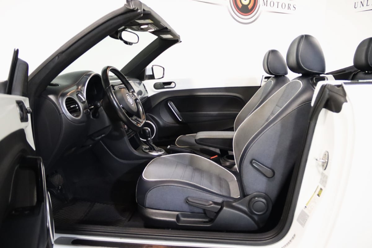 Used 2016 Volkswagen Beetle 1.8T Denim FWD image 34
