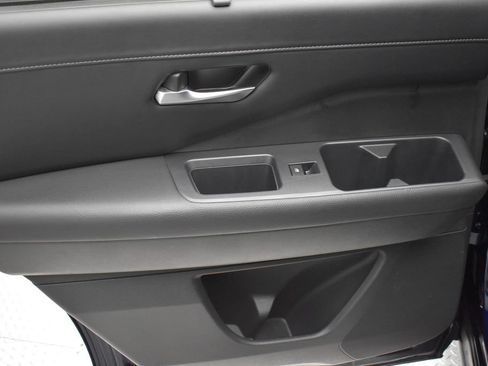 Certified 2025 Nissan Pathfinder SL AWD/4WD image 36