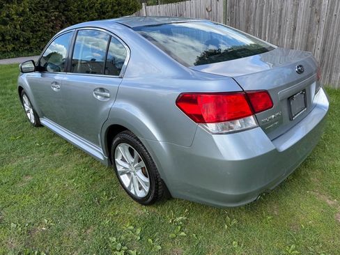 Used 2013 Subaru Legacy 2.5i Premium AWD/4WD image 5