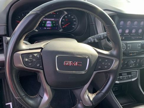 Used 2022 GMC Terrain AT4 image 20
