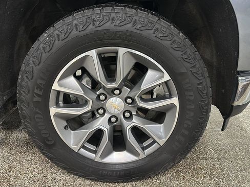 Used 2021 Chevrolet Silverado 1500 LT w/ All Star Edition Plus AWD/4WD image 9
