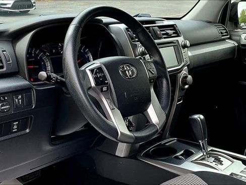 Used 2019 Toyota 4Runner SR5 RWD image 17