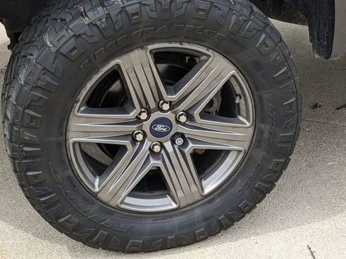 Used 2020 Ford F150 XLT w/ Equipment Group 302A Luxury AWD/4WD image 10
