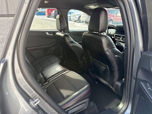 Used 2025 Ford Escape ST-Line w/ Equipment Group 301A image 18