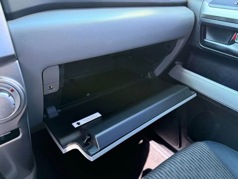 Used 2011 Toyota 4Runner SR5 w/ Convenience Pkg image 14