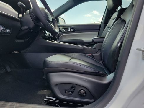 Used 2025 Jeep Compass Limited AWD/4WD image 19