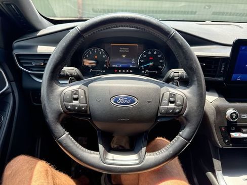Used 2020 Ford Explorer XLT w/ Equipment Group 202A AWD/4WD image 14