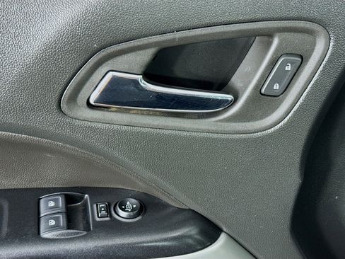 Used 2022 Chevrolet Colorado LT w/ Fleet Safety Package image 22